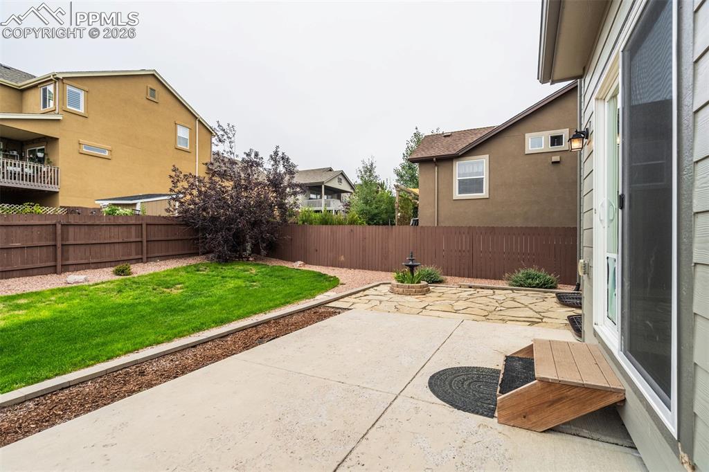 Image 45 of 50: Patio