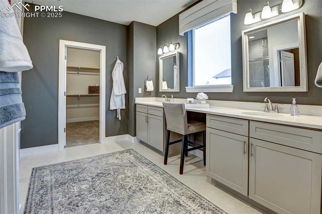 Image 27 of 31: Bathroom