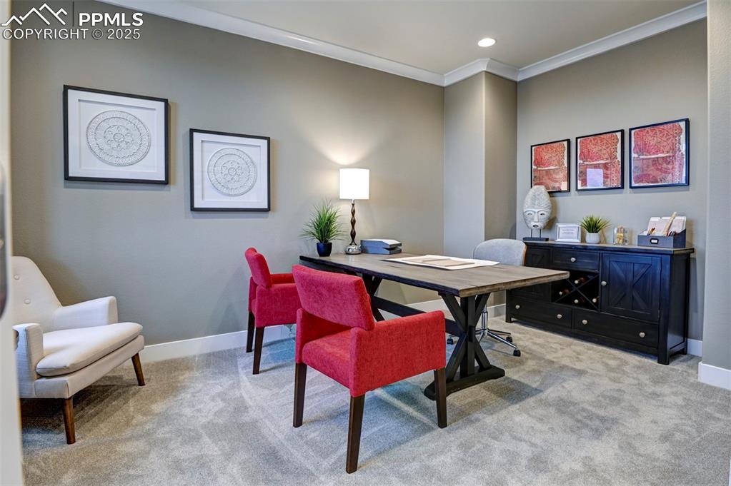 Image 4 of 31: Office