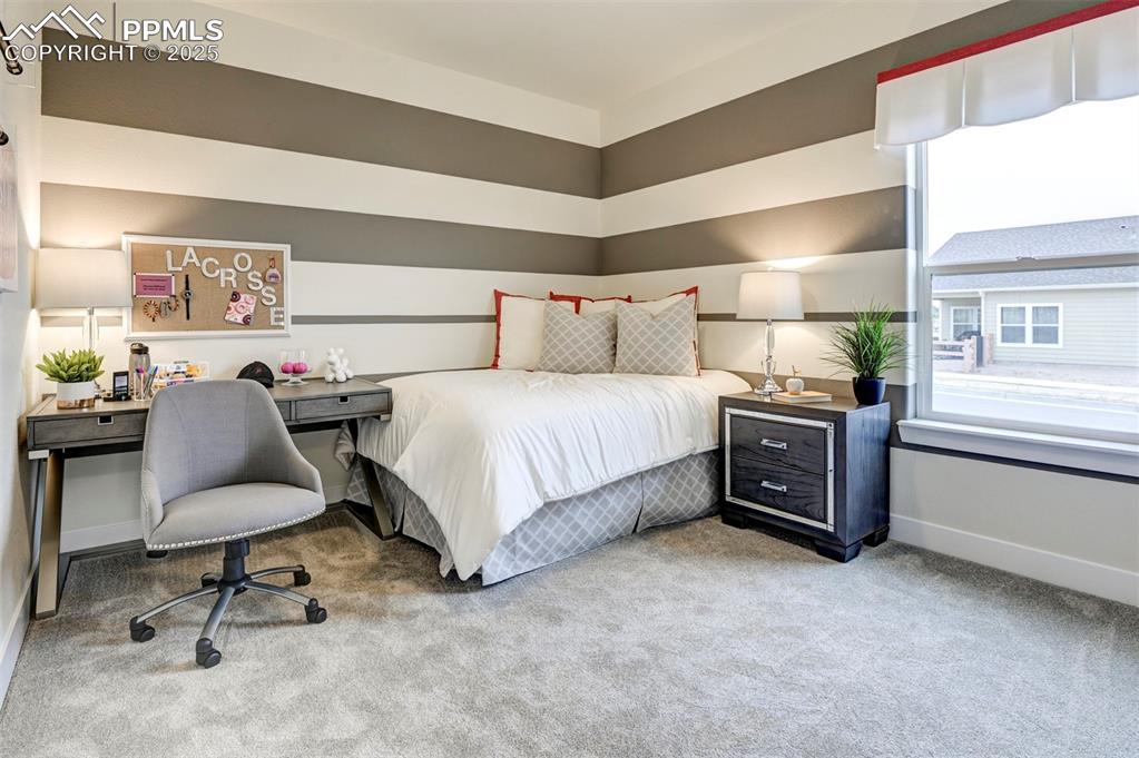 Image 8 of 31: Bedroom