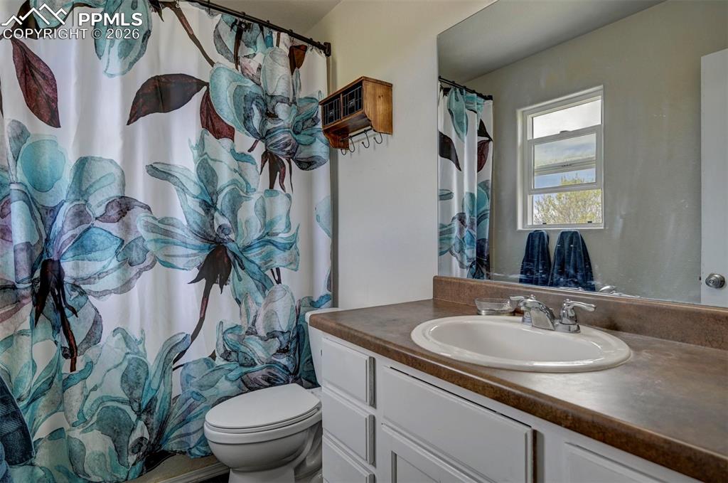 Image 19 of 33: Master Bathroom