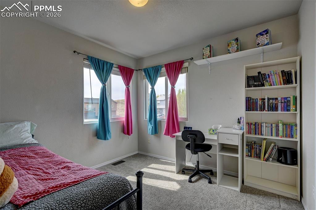 Image 22 of 33: Bedroom #3