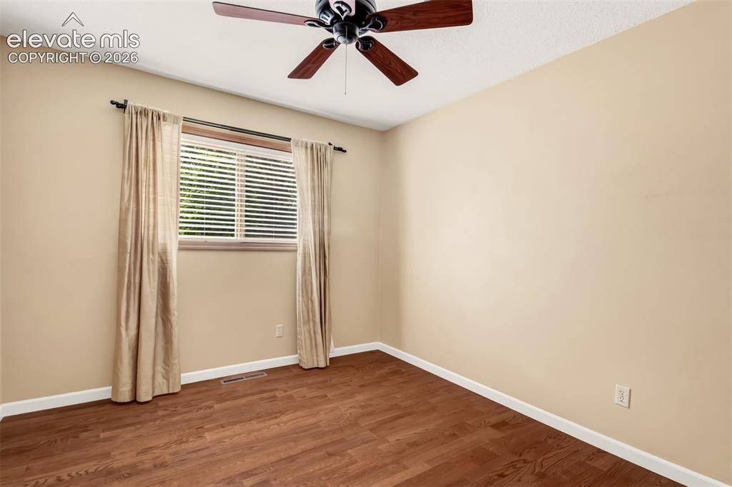 Image 15 of 30: Guest Bedroom or Office