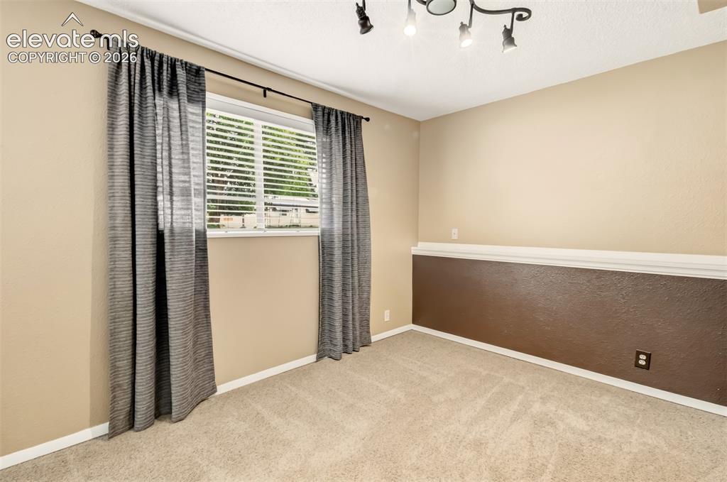 Image 20 of 30: Non Conforming Bedroom, Perfect Flex Room