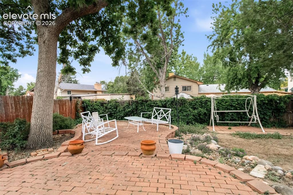 Image 28 of 30: Beautiful Tiered Patio