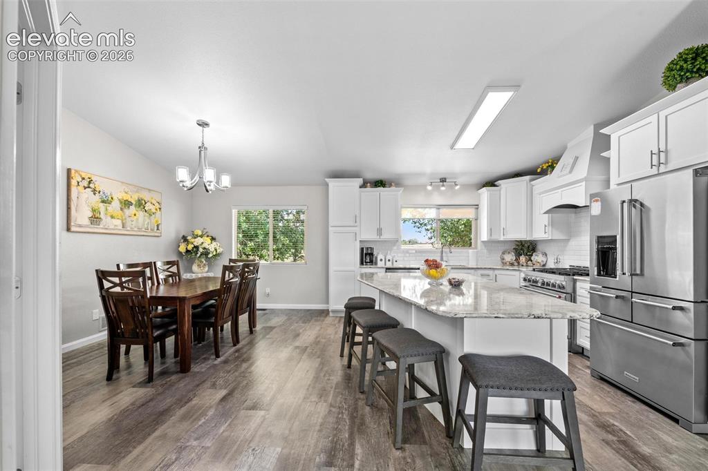 Image 13 of 47: Kitchen
