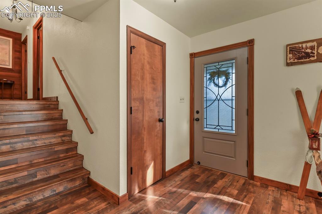 Image 16 of 47: Entry