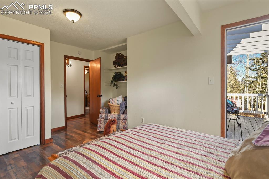 Image 25 of 47: Bedroom