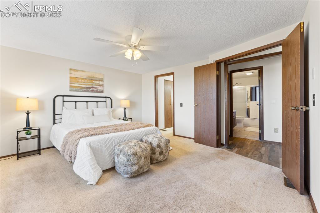 Image 14 of 46: Bedroom