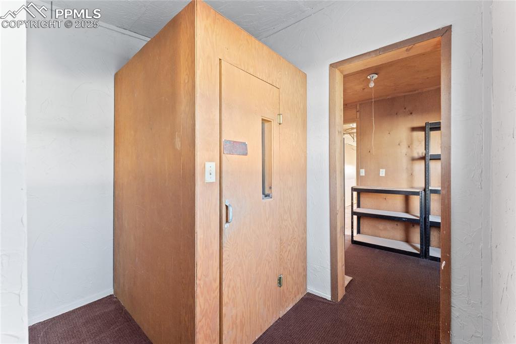 Image 28 of 46: Sauna