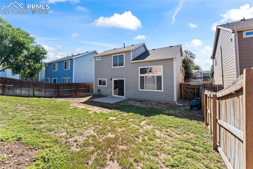 Image 19 of 20: Back of Structure