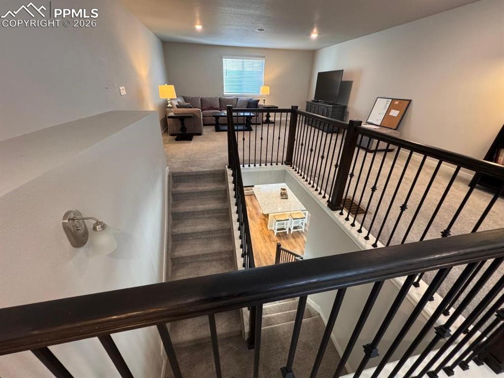 Image 25 of 42: Second Floor Loft