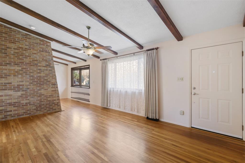 Image 9 of 45: Living Room