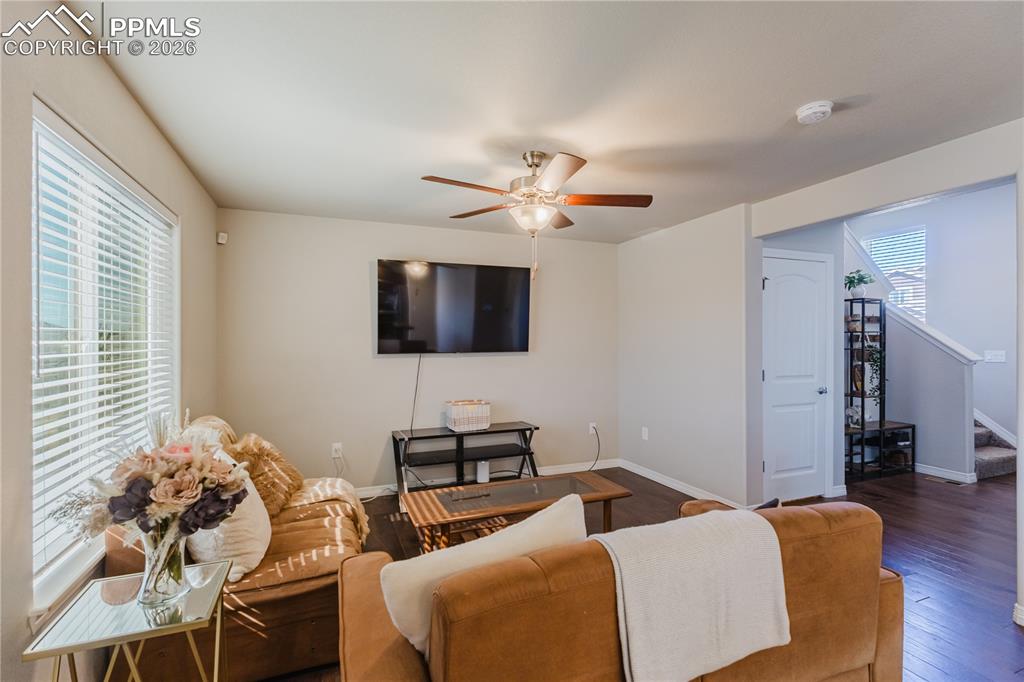 Image 13 of 39: Living Room