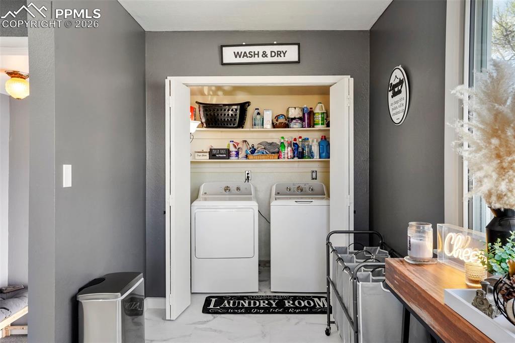 Image 16 of 36: Laundry