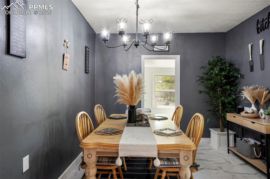 Image 8 of 36: Dining Area