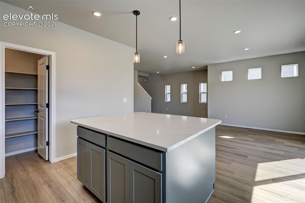 Image 15 of 27: Kitchen