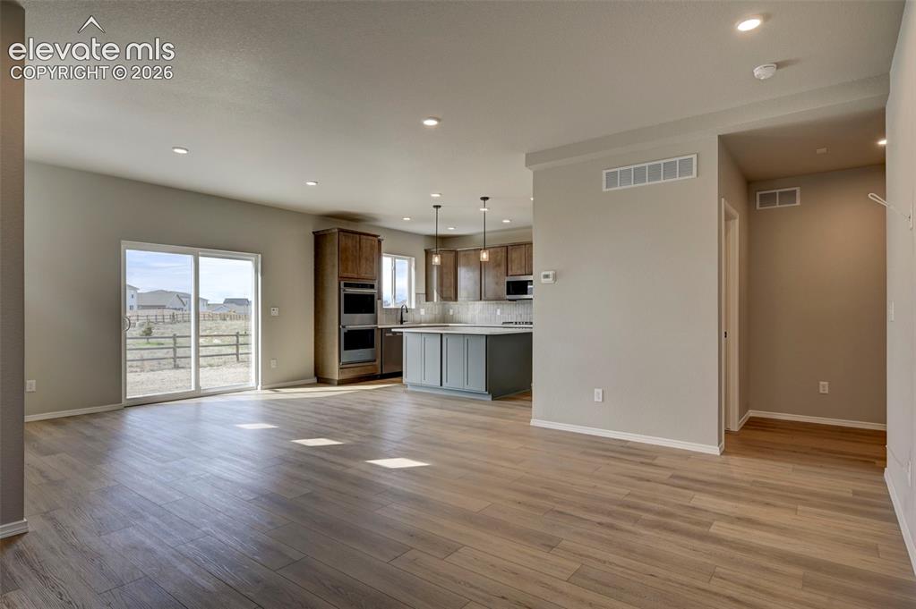 Image 8 of 27: Living Room