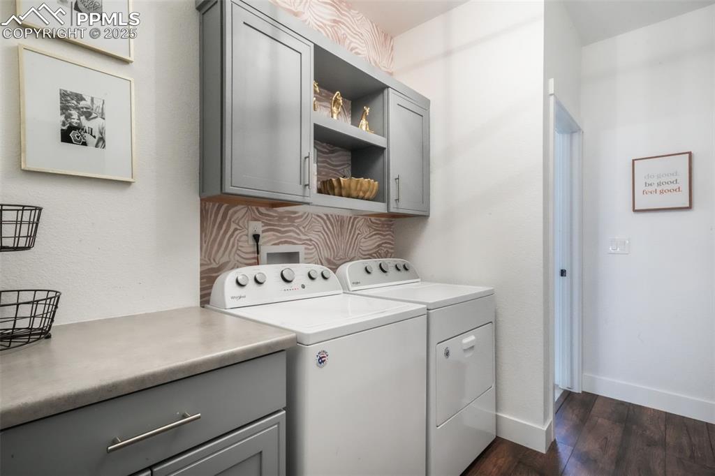 Image 23 of 50: Laundry