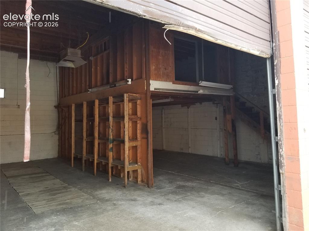 Image 6 of 12: Detached garage