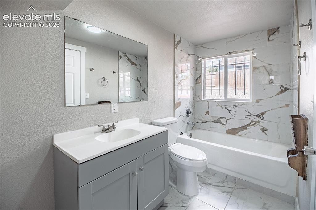 Image 39 of 50: Lower Level Full Bathroom