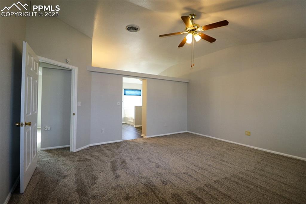 Image 19 of 39: Bedroom