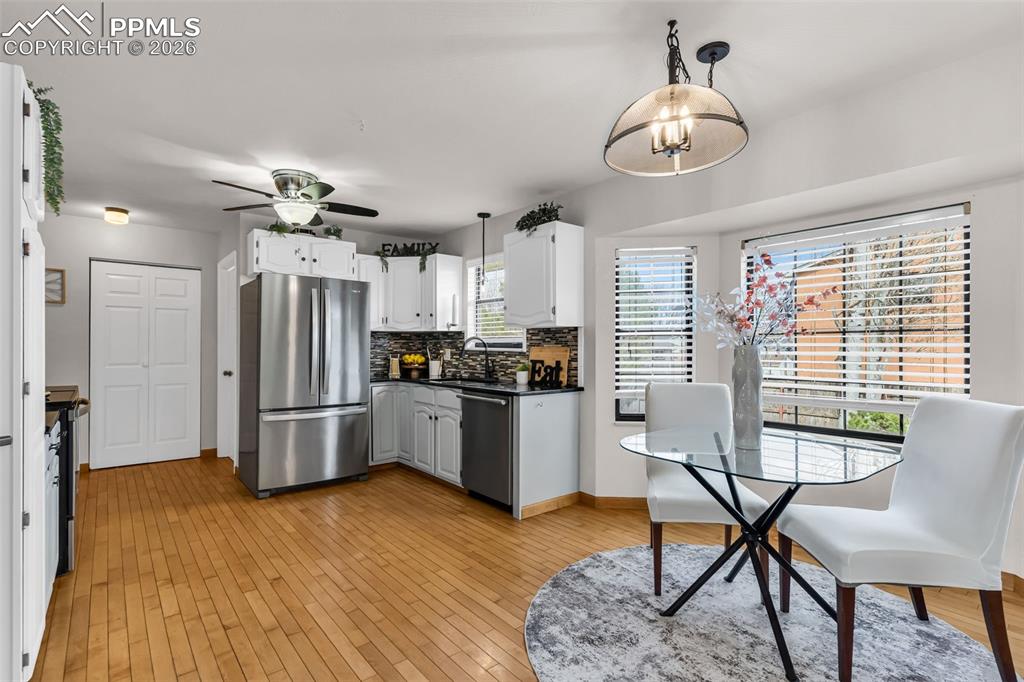 Image 10 of 29: Kitchen