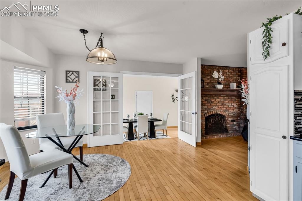 Image 13 of 29: Dining Area