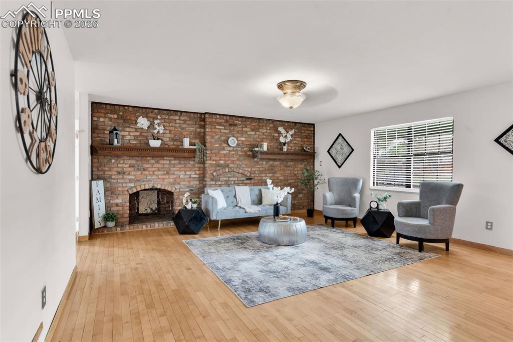 Image 8 of 29: Living Room