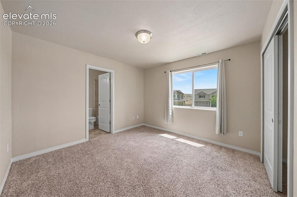 Image 15 of 25: Bedroom