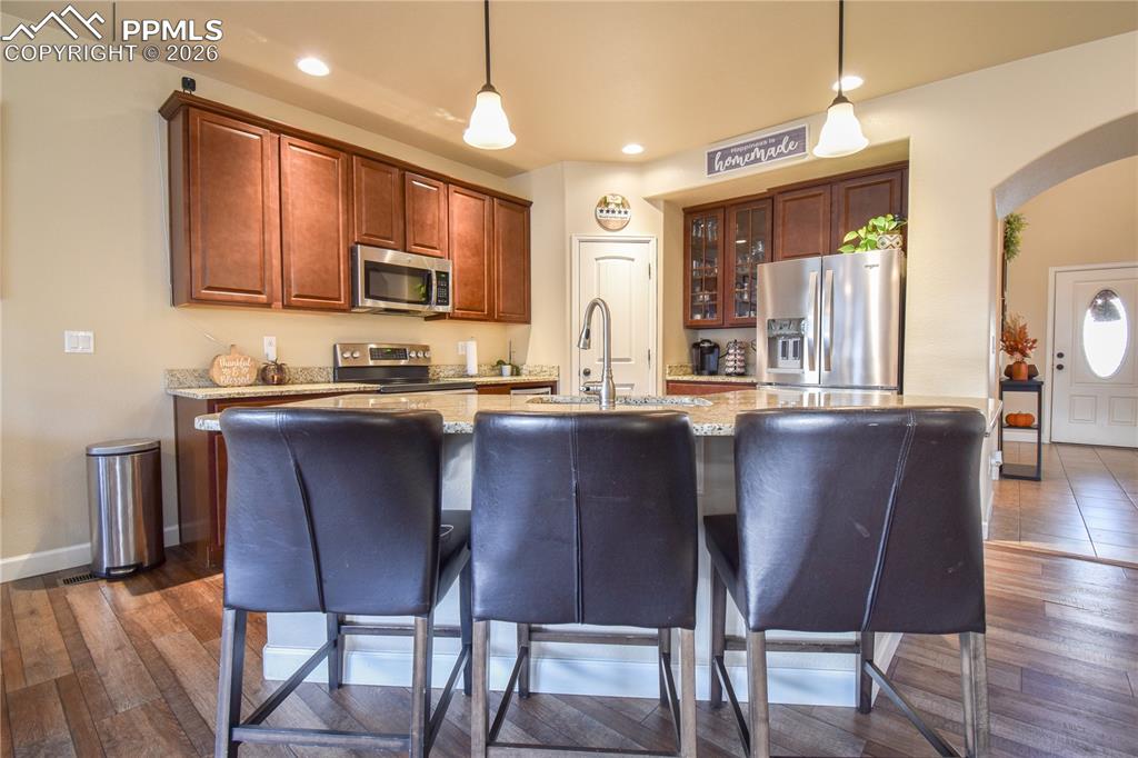 Image 17 of 50: Kitchen