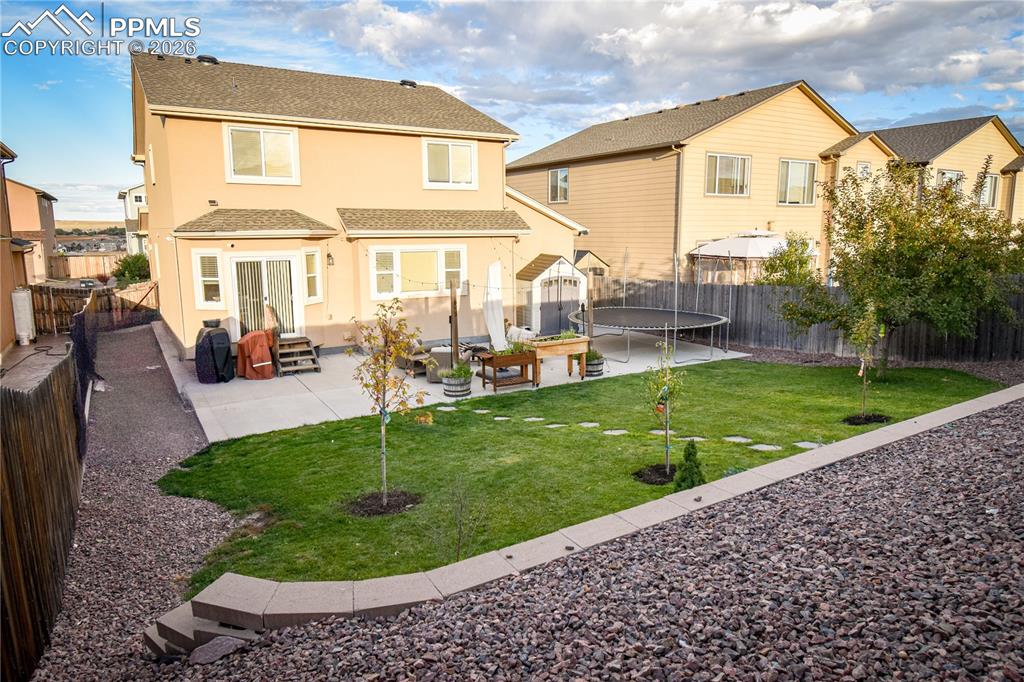 Image 8 of 50: Back of Structure