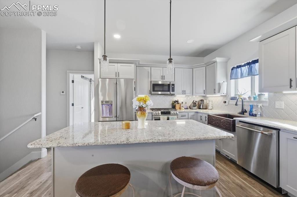 Image 14 of 39: Kitchen