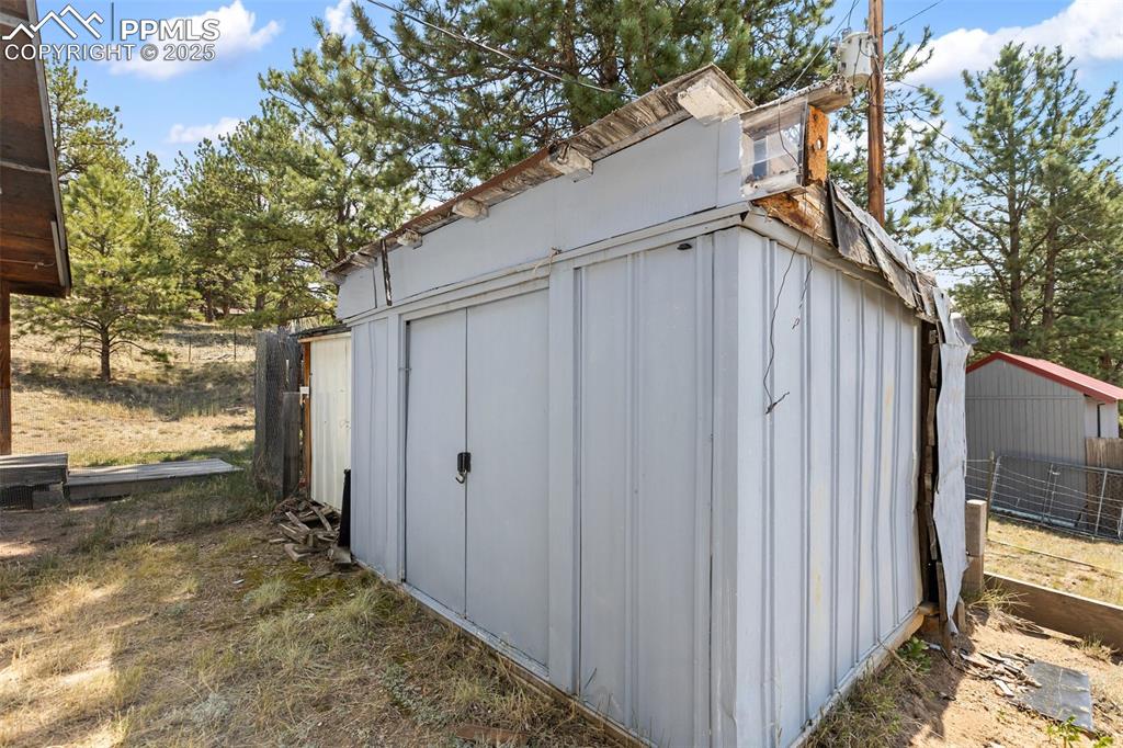 Image 24 of 41: Shed. 