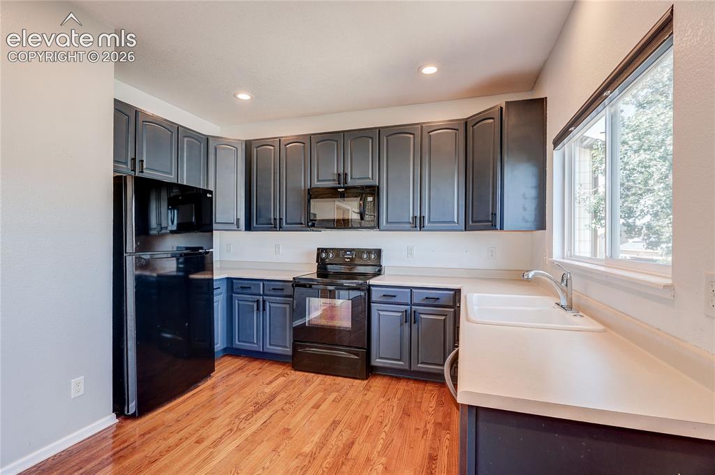 Image 9 of 42: Kitchen