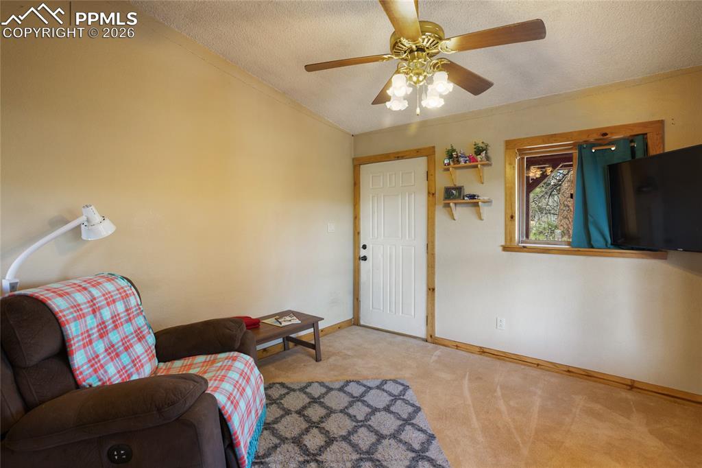 Image 15 of 34: Sitting Room