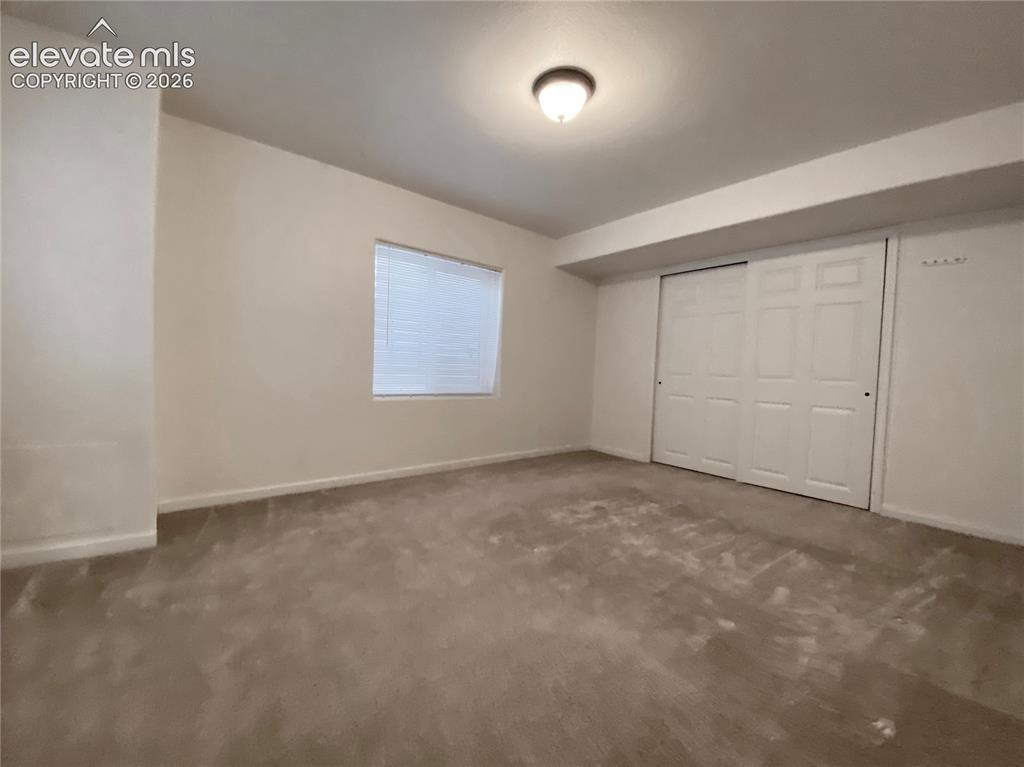 Image 21 of 29: Bedroom