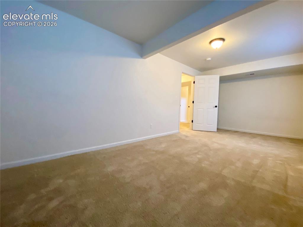 Image 9 of 29: Kitchen