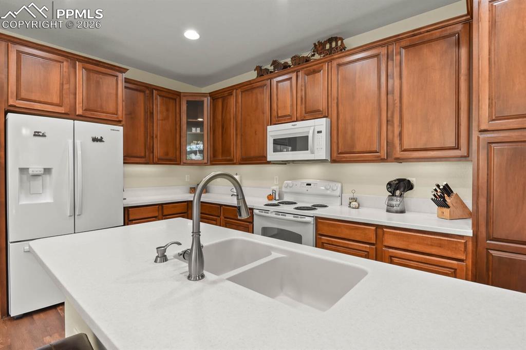 Image 7 of 43: Kitchen