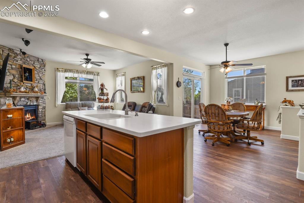 Image 9 of 43: Kitchen