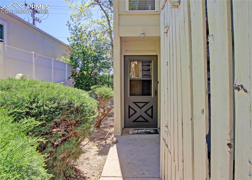 Image 2 of 27: Entry