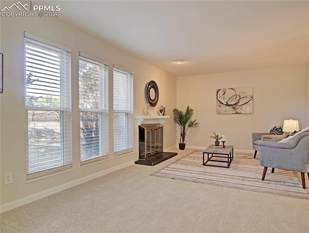 Image 3 of 27: Living Room