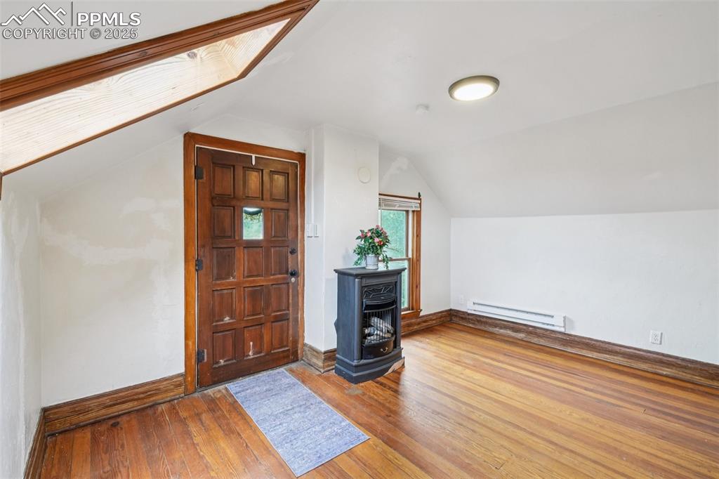 Image 12 of 49: UNIT 3- TOP FLOOR