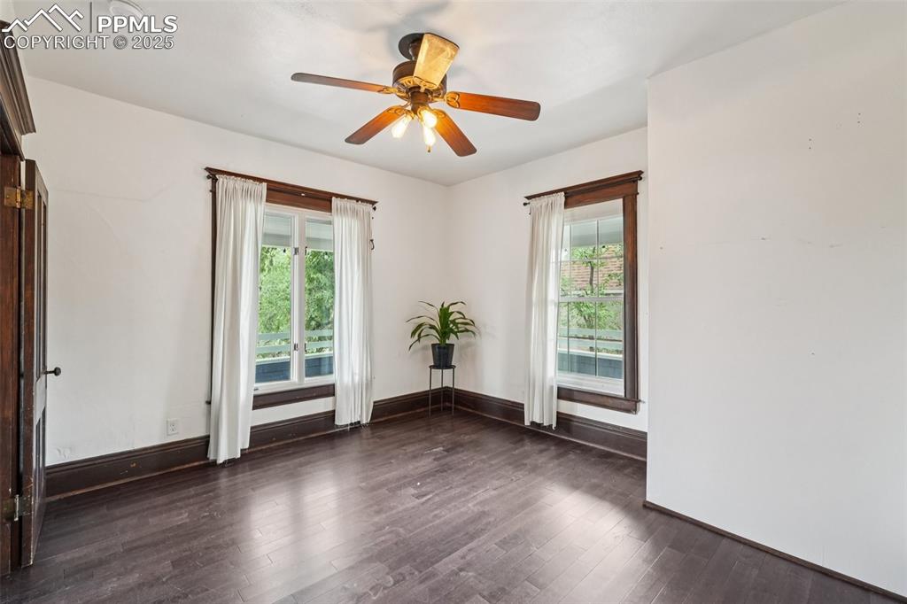 Image 22 of 49: UNIT 2- MIDDLE FLOOR