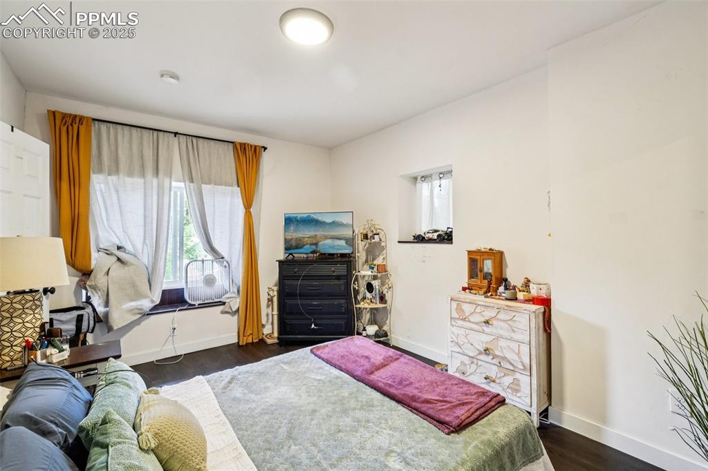 Image 33 of 49: UNIT 1- GROUND FLOOR