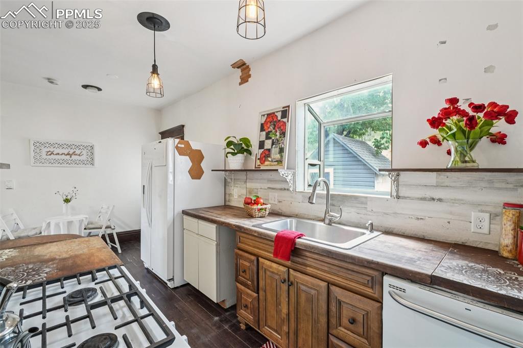 Image 37 of 49: UNIT 1- GROUND FLOOR