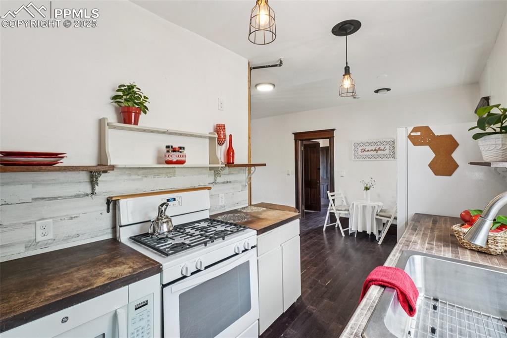 Image 38 of 49: UNIT 1- GROUND FLOOR