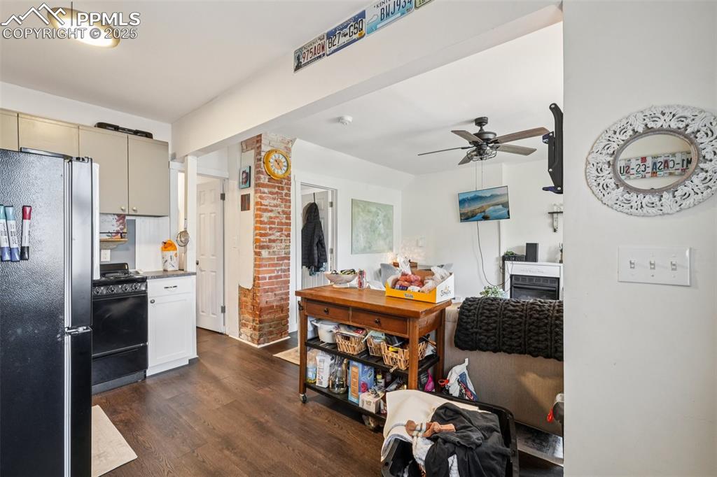 Image 42 of 49: UNIT 1- GROUND FLOOR