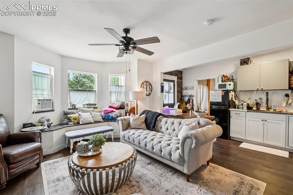 Image 43 of 49: UNIT 1- GROUND FLOOR