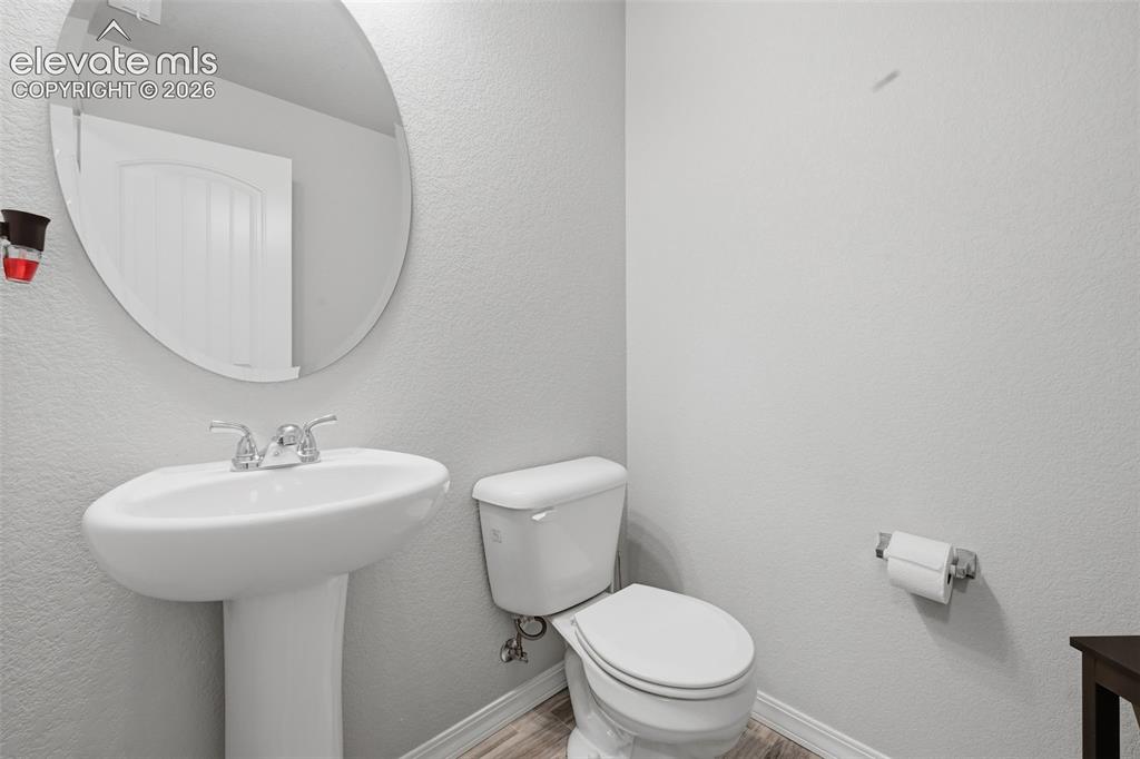 Image 15 of 37: Bathroom
